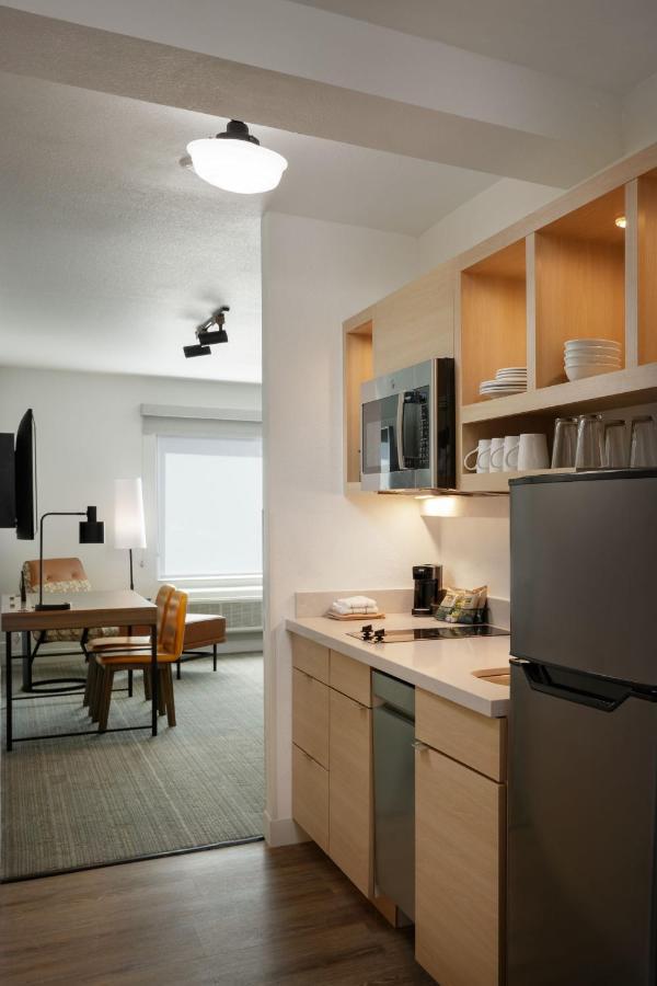 Towneplace Suites By Marriott Denver North Торнтон Экстерьер фото