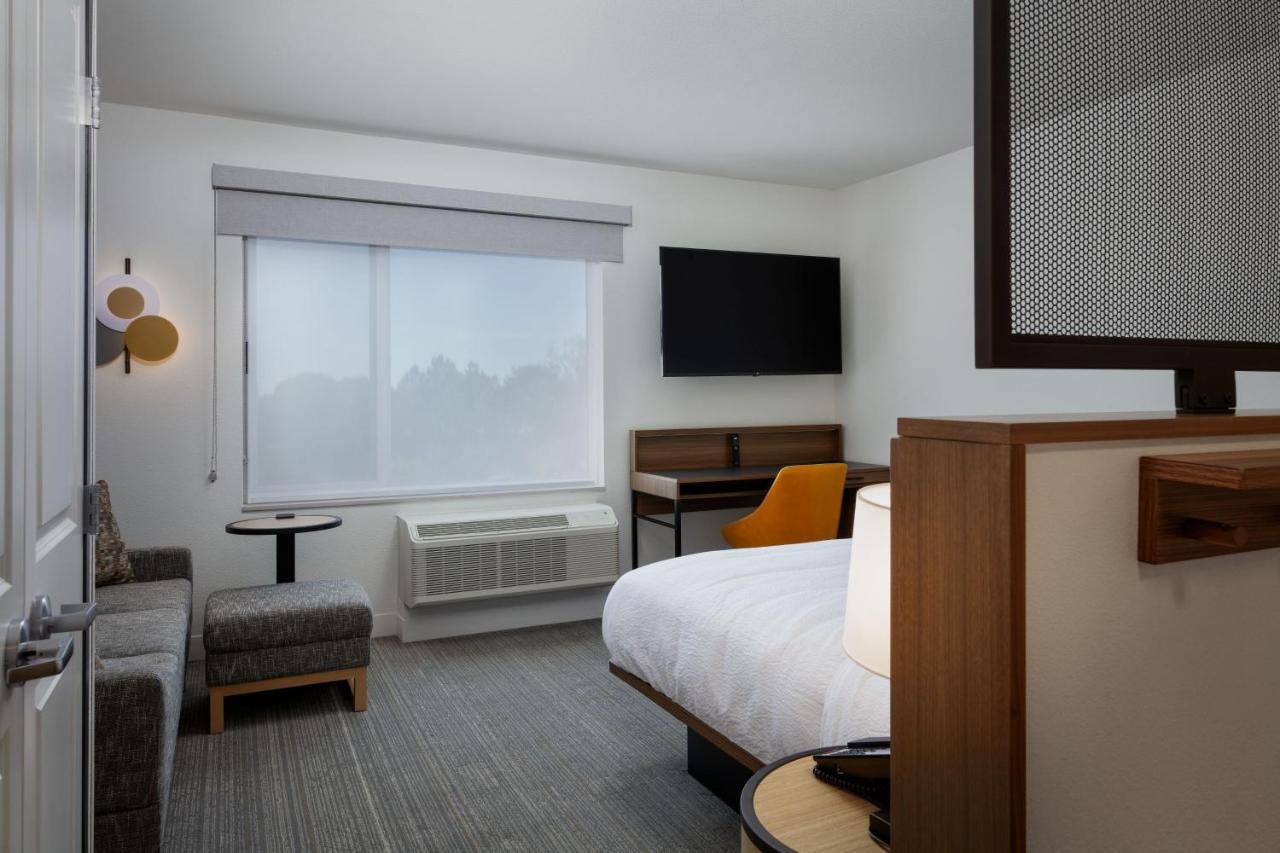 Towneplace Suites By Marriott Denver North Торнтон Экстерьер фото